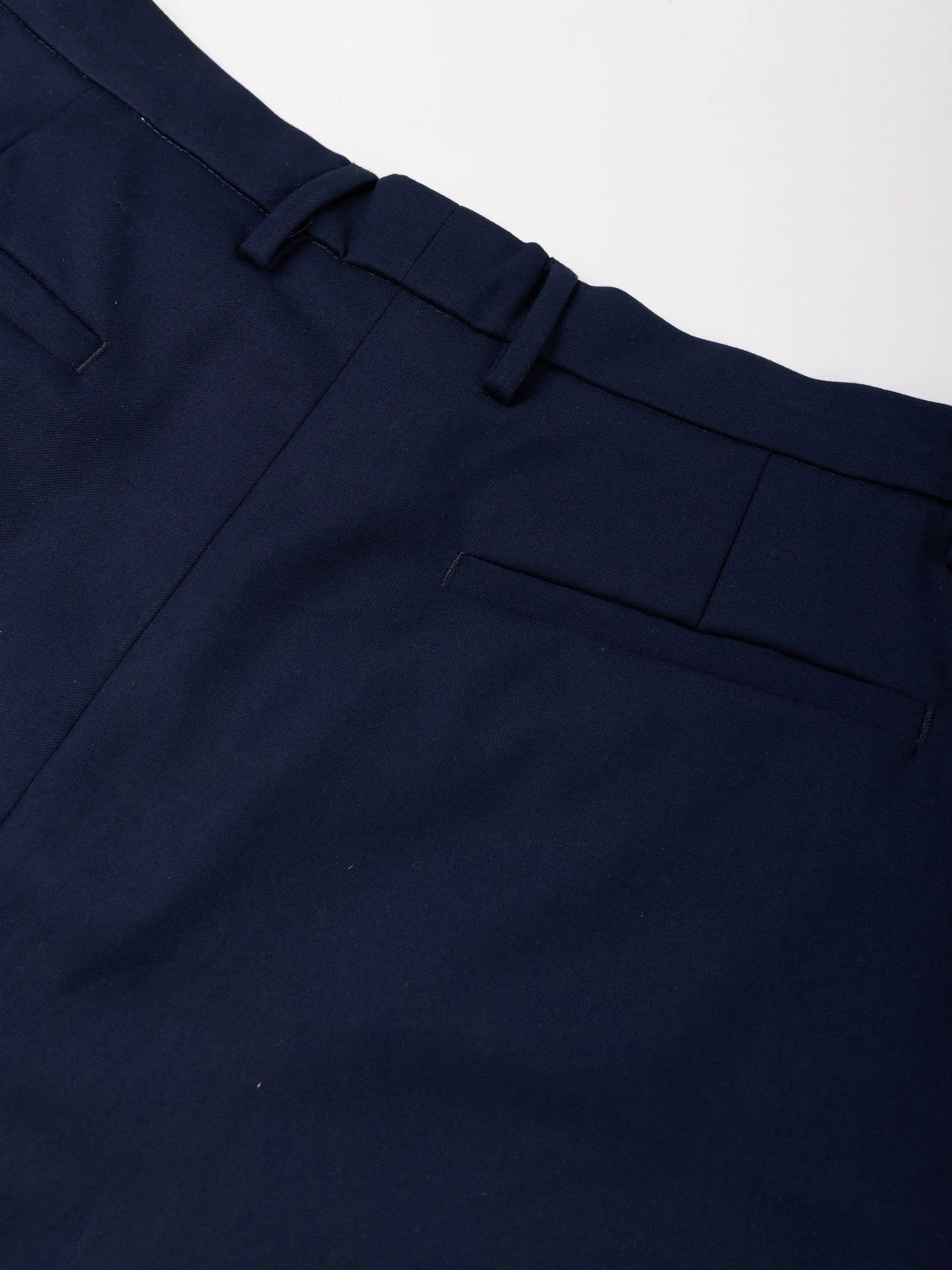 Double-Pleated Trousers Navy Anima Studios, dettaglio della cinta e dei passanti