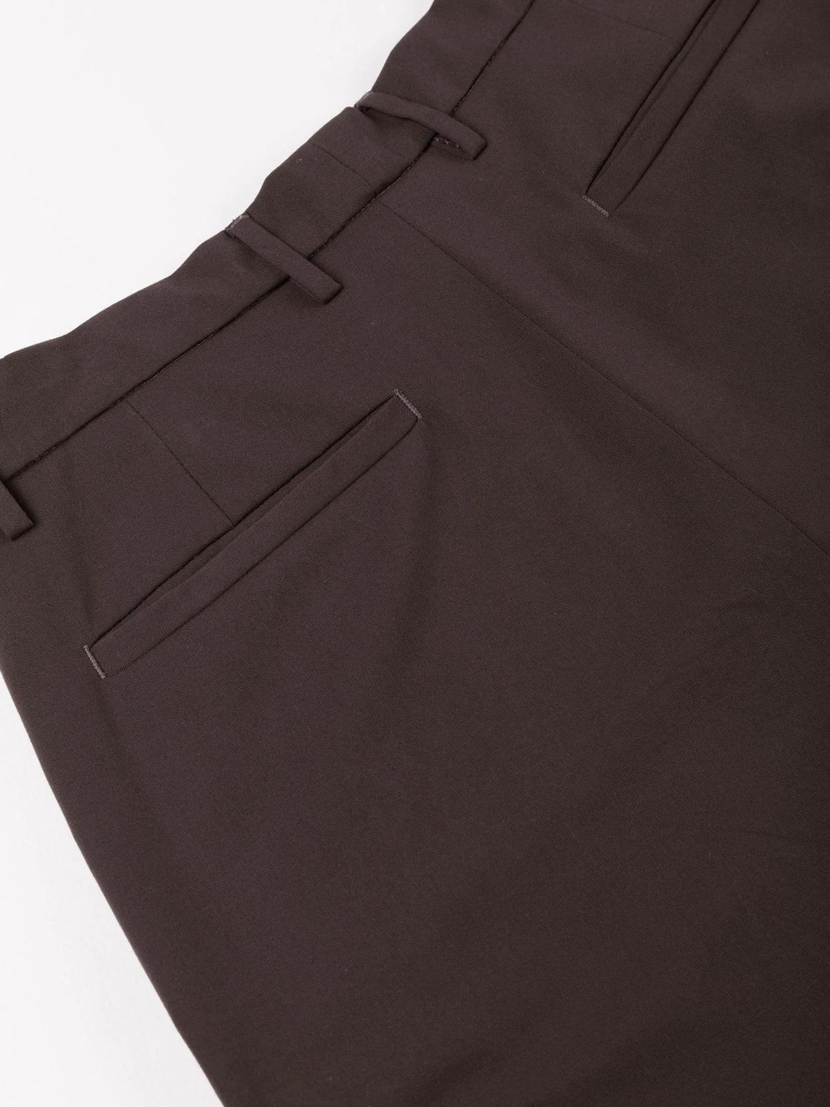 Double-Pleated Trousers Brown Anima Studios, dettaglio della tasca a filetto